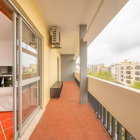 Guestready - Glowing Hideaway In * Almada